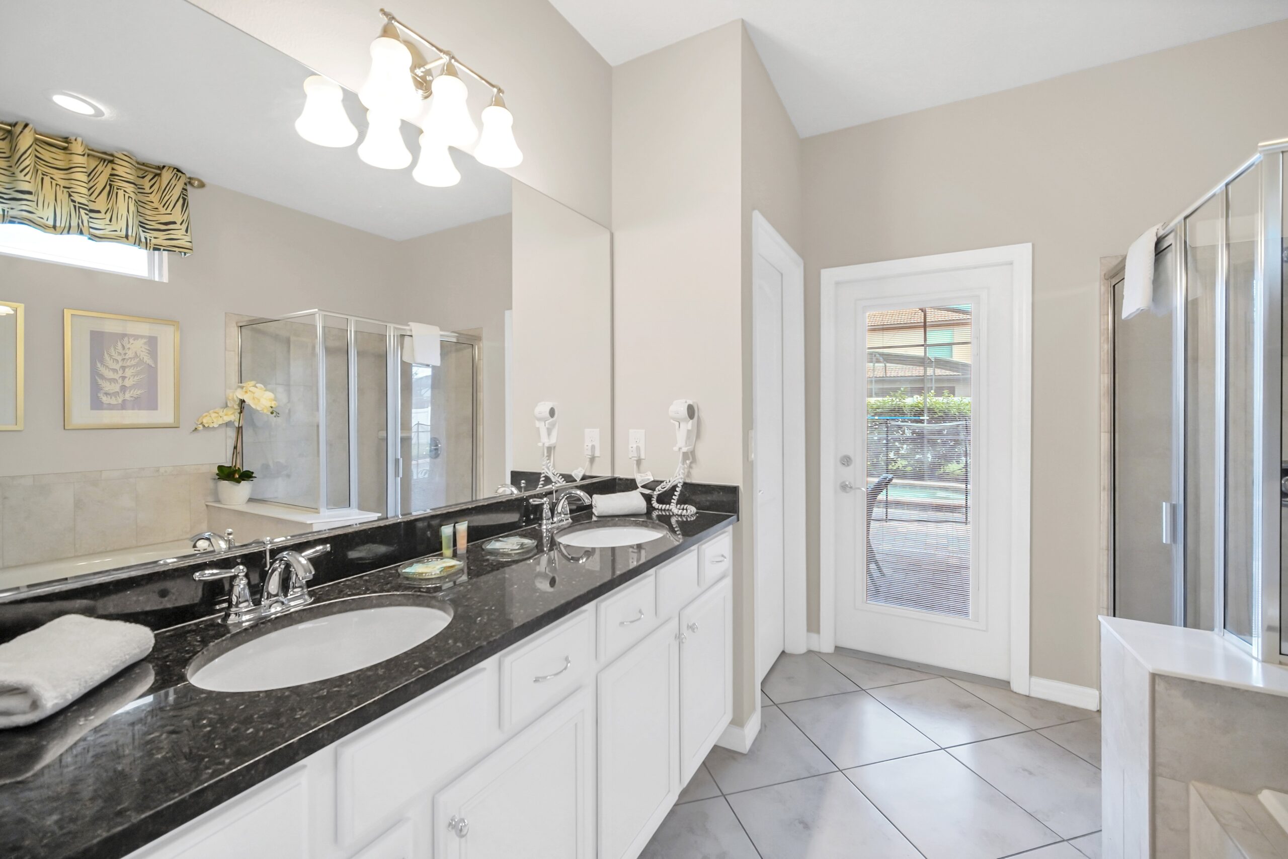 Real estate photography, Vacation photography